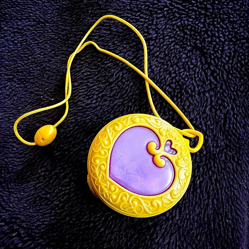 Pocket Pocket Tiny Power! Light Up Locket (Not in Original Packaging)
